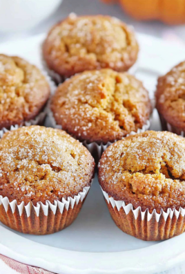 The Best Homemade Pumpkin Muffins