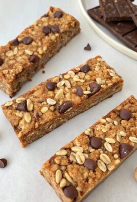 Healthy No-Bake Peanut Butter Chocolate Granola Bars