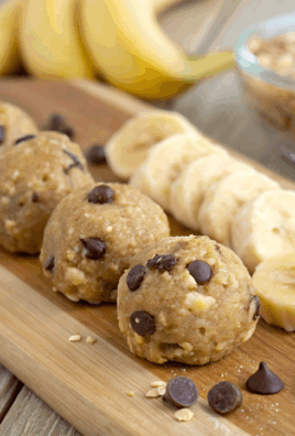 Peanut Butter Banana Chocolate Chip Energy Bites