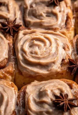 Chai Cinnamon Rolls