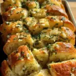Sourdough Discard Garlic Pull Apart Bread